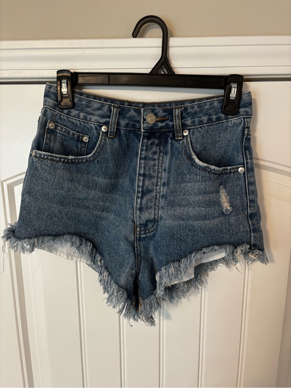 Signature 8 High-Rise Frayed Hem Denim Shorts - Blue